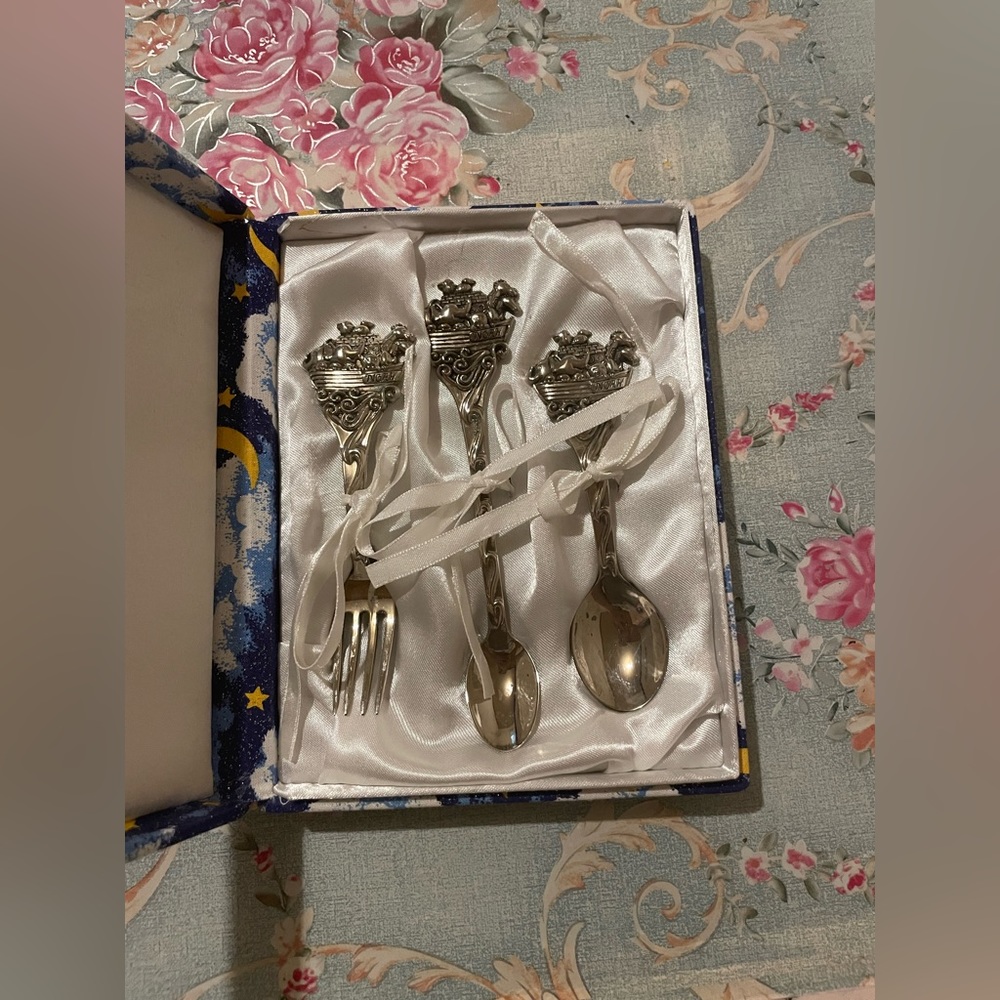 Baby’s first silverware